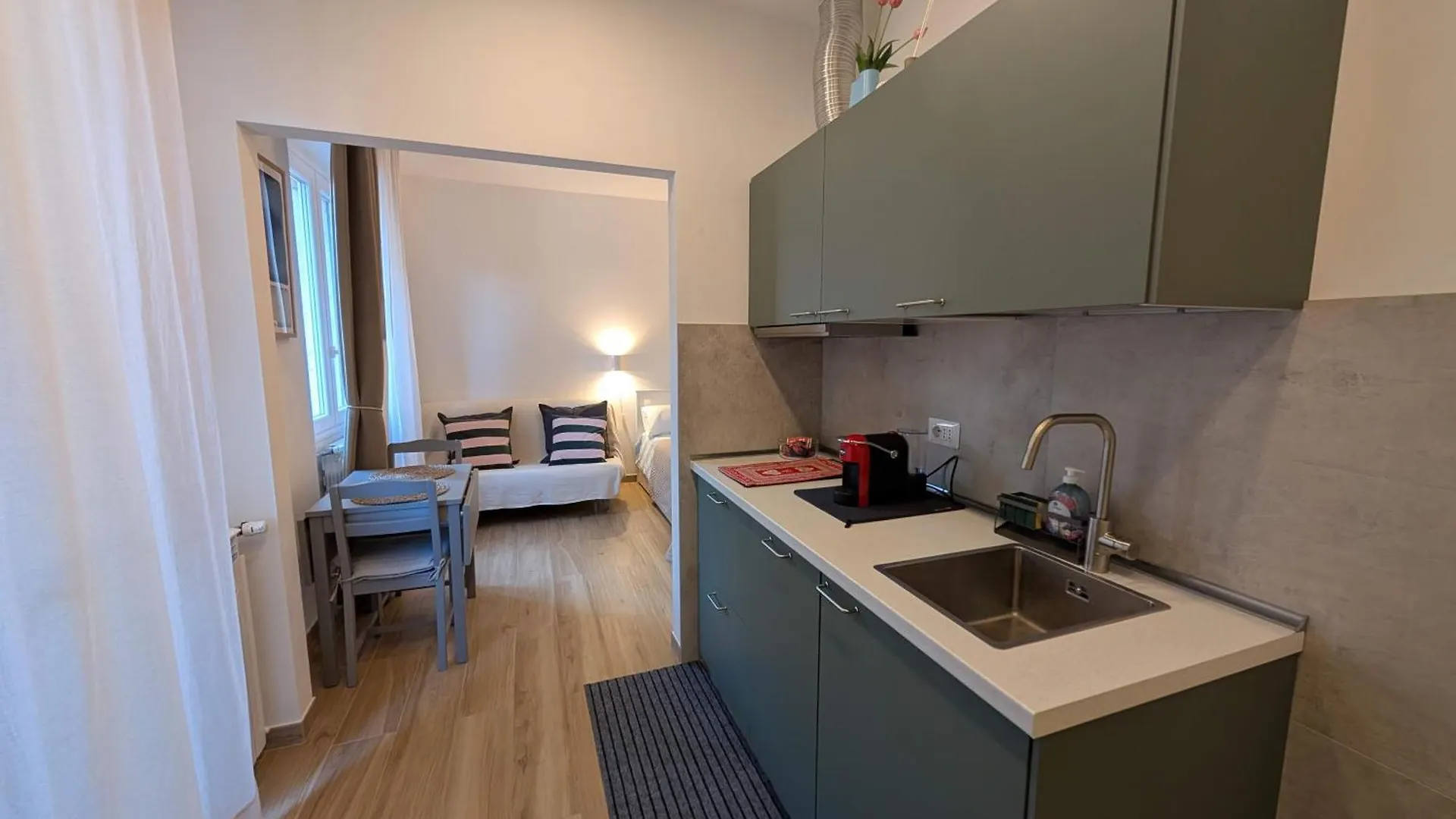 Milan Loreto Apartment 15 Mins From Duomo - M1 Rovereto 0*,  Olaszország